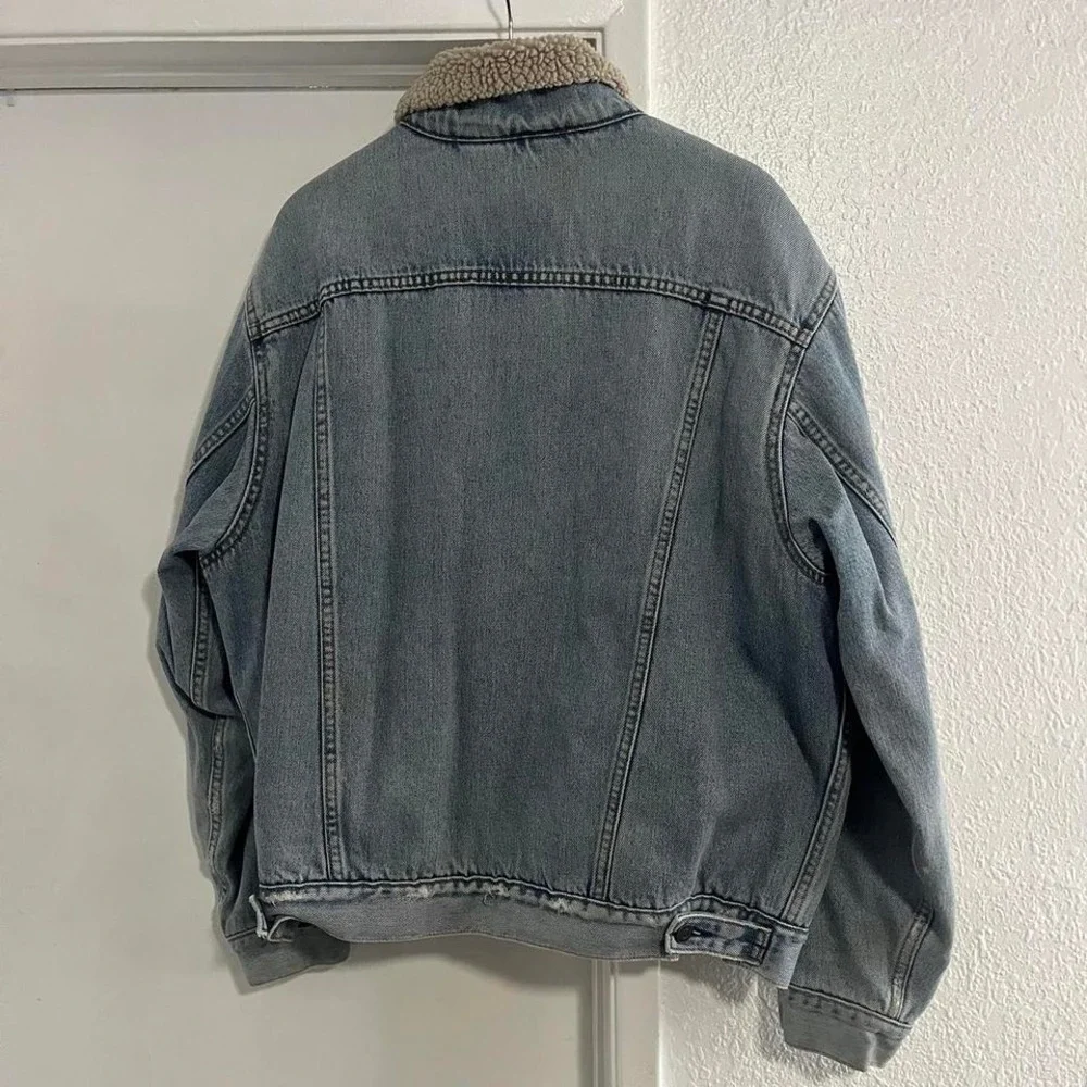 Levi's Original Sherpa Trucker Jacket Light Wash Denim‎ - Men's Large